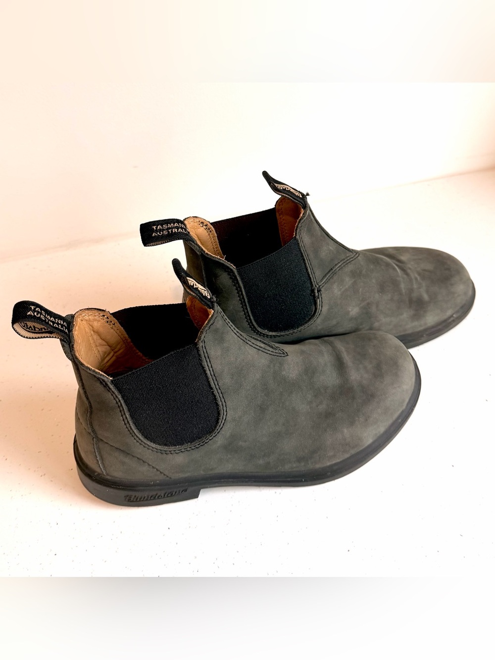 Authentic Blundstone Chelsea Boots-Ladies 4.5/Youth 3 - Picture 6 of 7